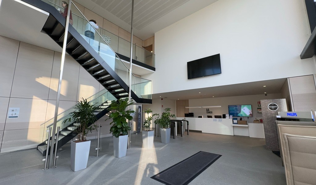 Gemeubelde kantoren met dienstverlening in AA Tower in Gent