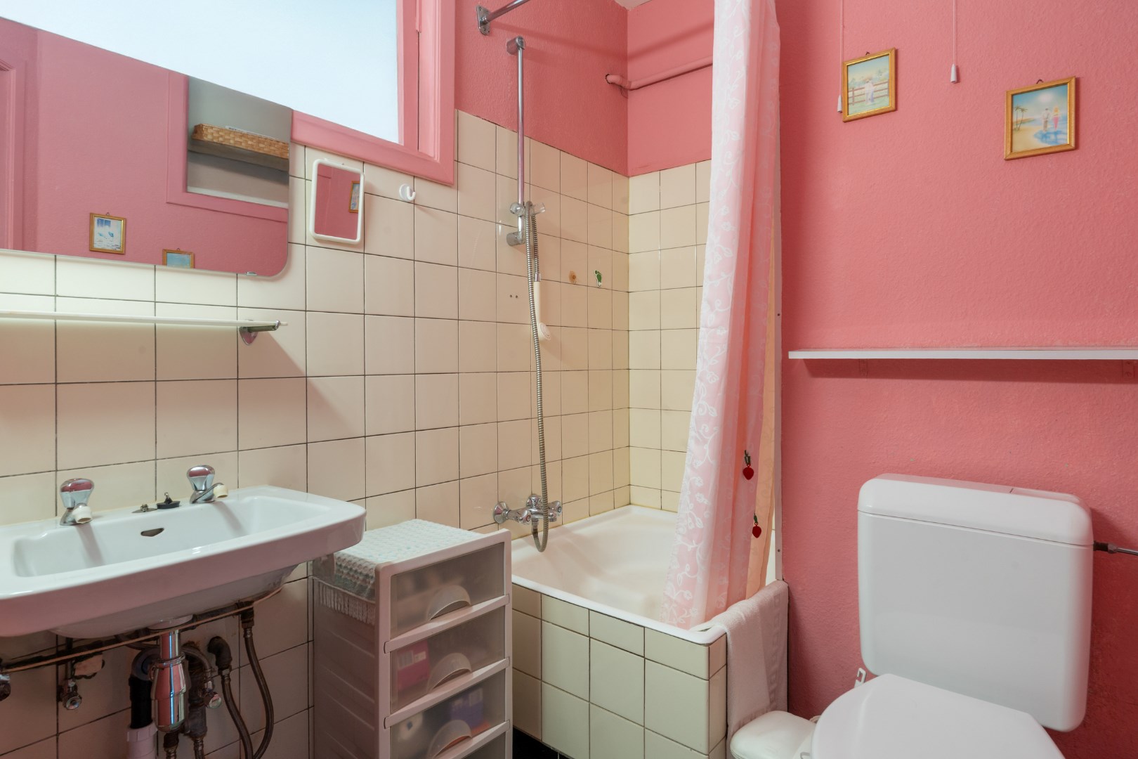 APPARTEMENT À RAFRAÎCHIR DE 2 CHAMBRES À MARIAKERKE 