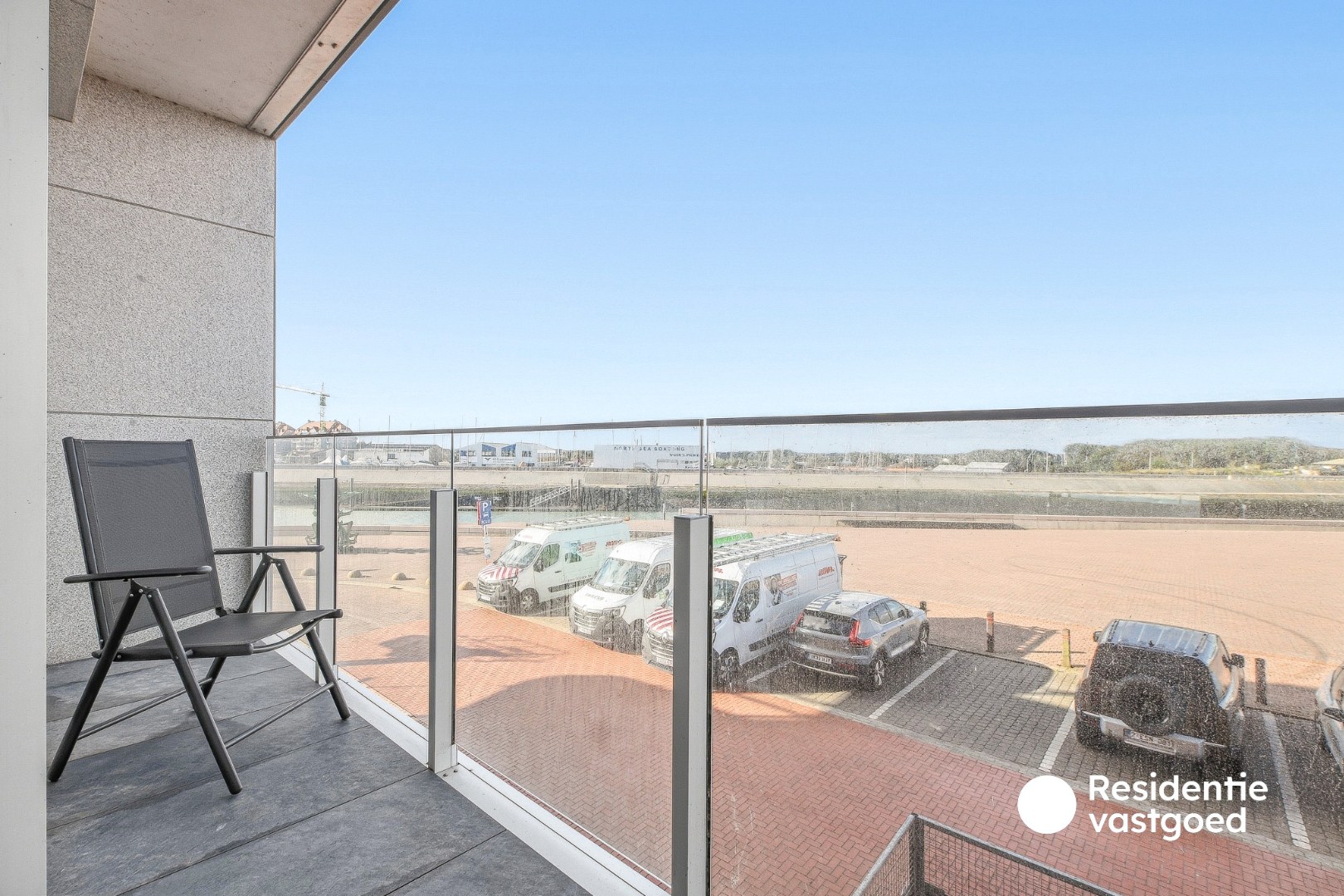 Gerenoveerd 2-slaapkamerappartement met terras op topligging aan de Haven van Blankenberge 
