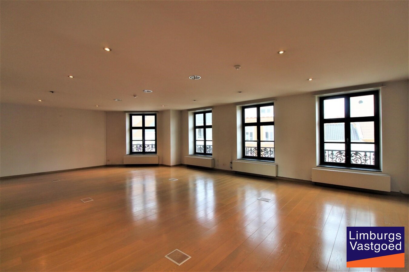 Gerestaur. Handelshuis 900m², terras/parking aan Havermarkt 