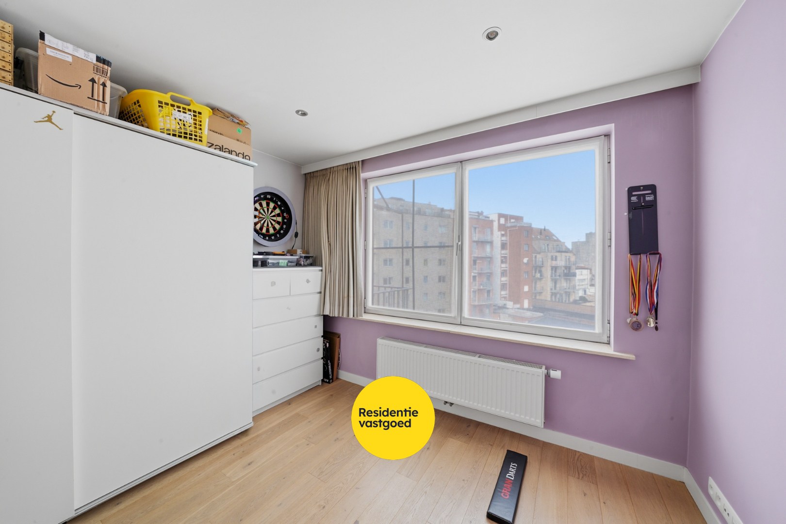 Ruim appartement met 3 slaapkamers, 2 terrassen, garage en staanplaats in Oostende 