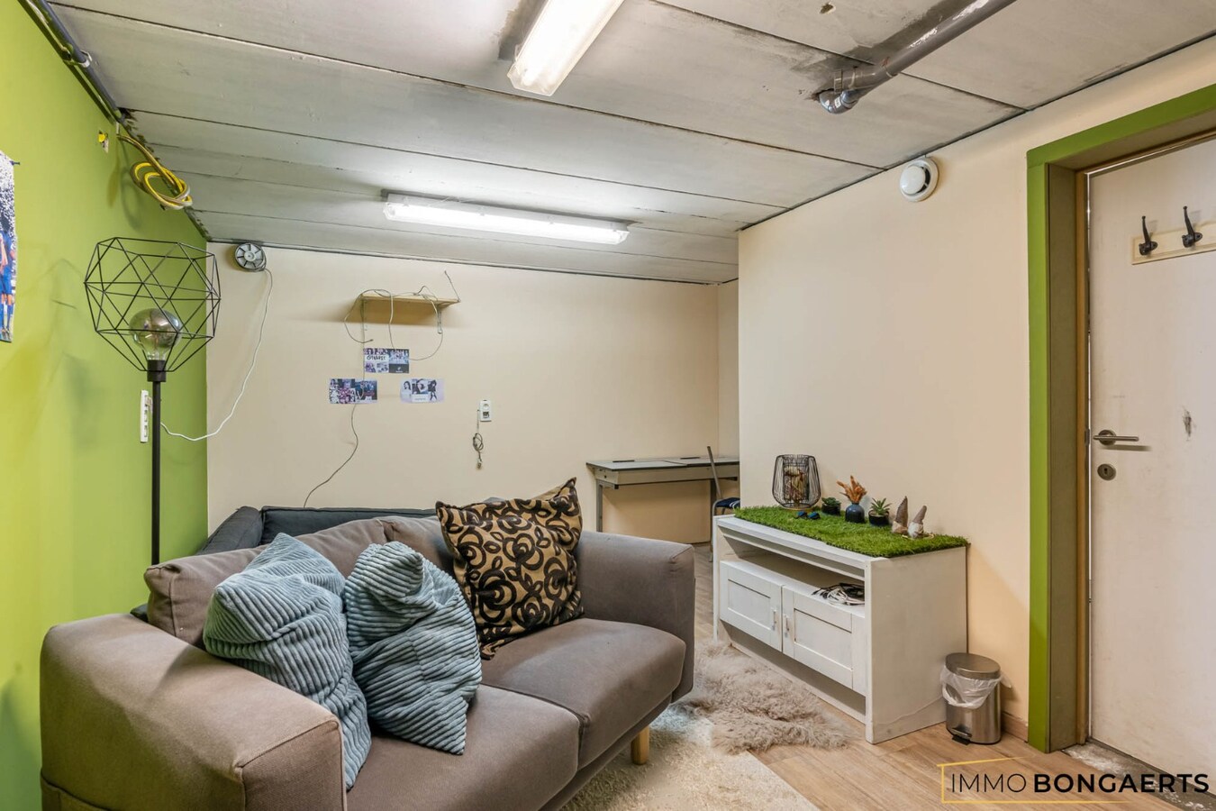 Energiezuinige woning met zwembad op rustige ligging in As 