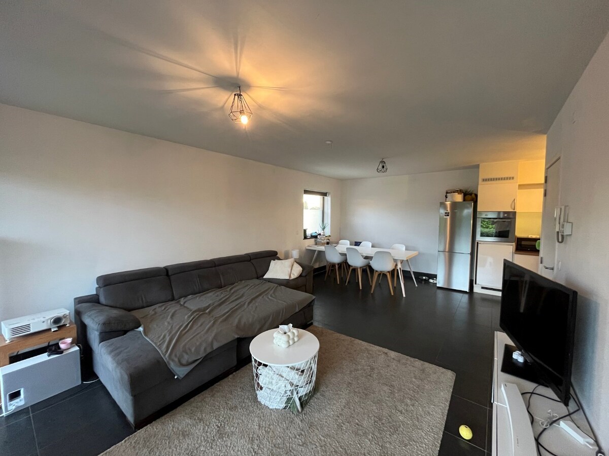 Gelijkvloers 1-slpk-appartement met terras 