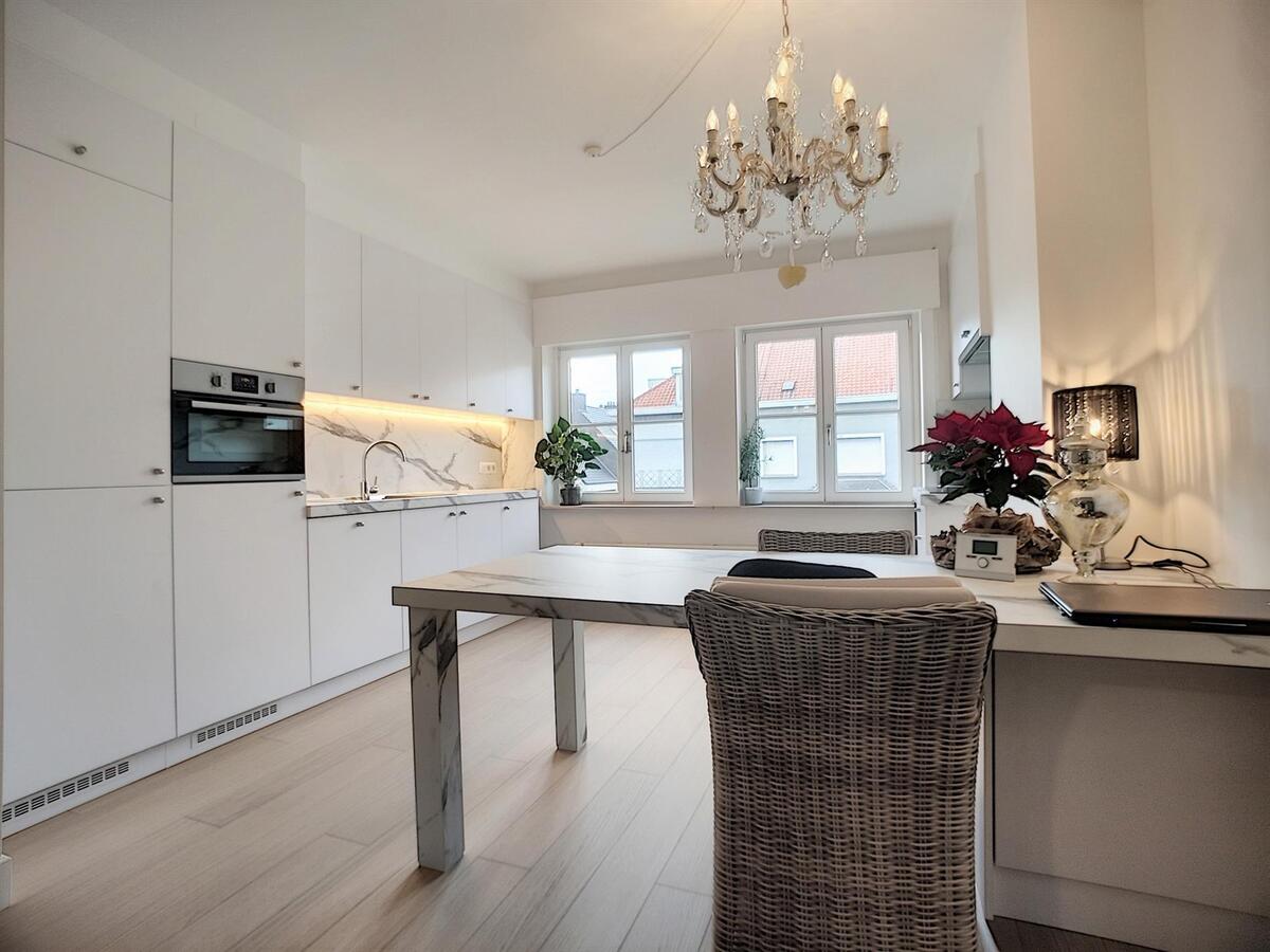 Kwalitatieve duplex op centrale ligging - Heist 