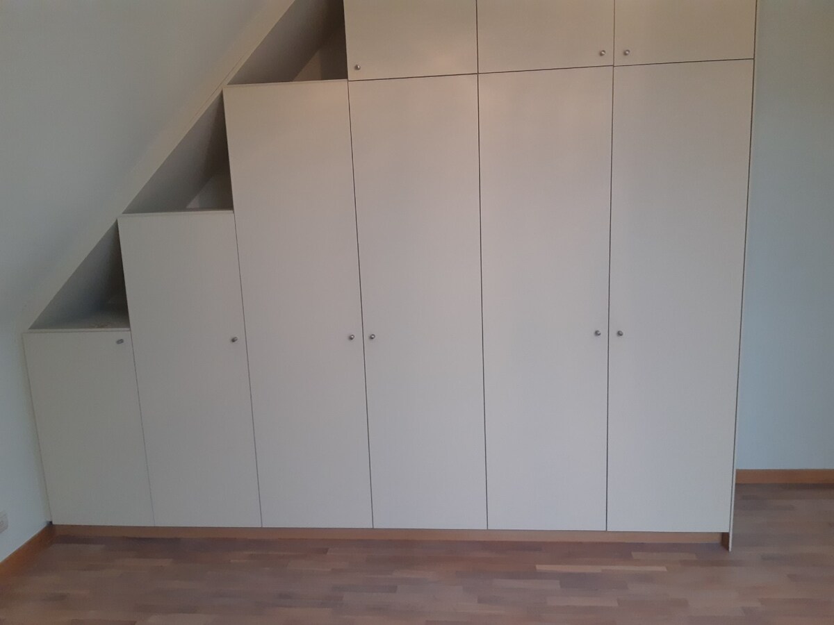 Ruim appartement met 2 terrassen naast Carrefour. 