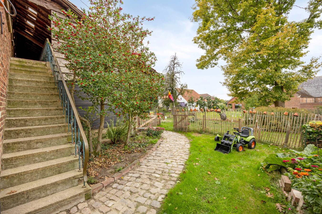 HOEVE in Hoegaarden met 5 slaapkamers (Kangoeroewoning) 