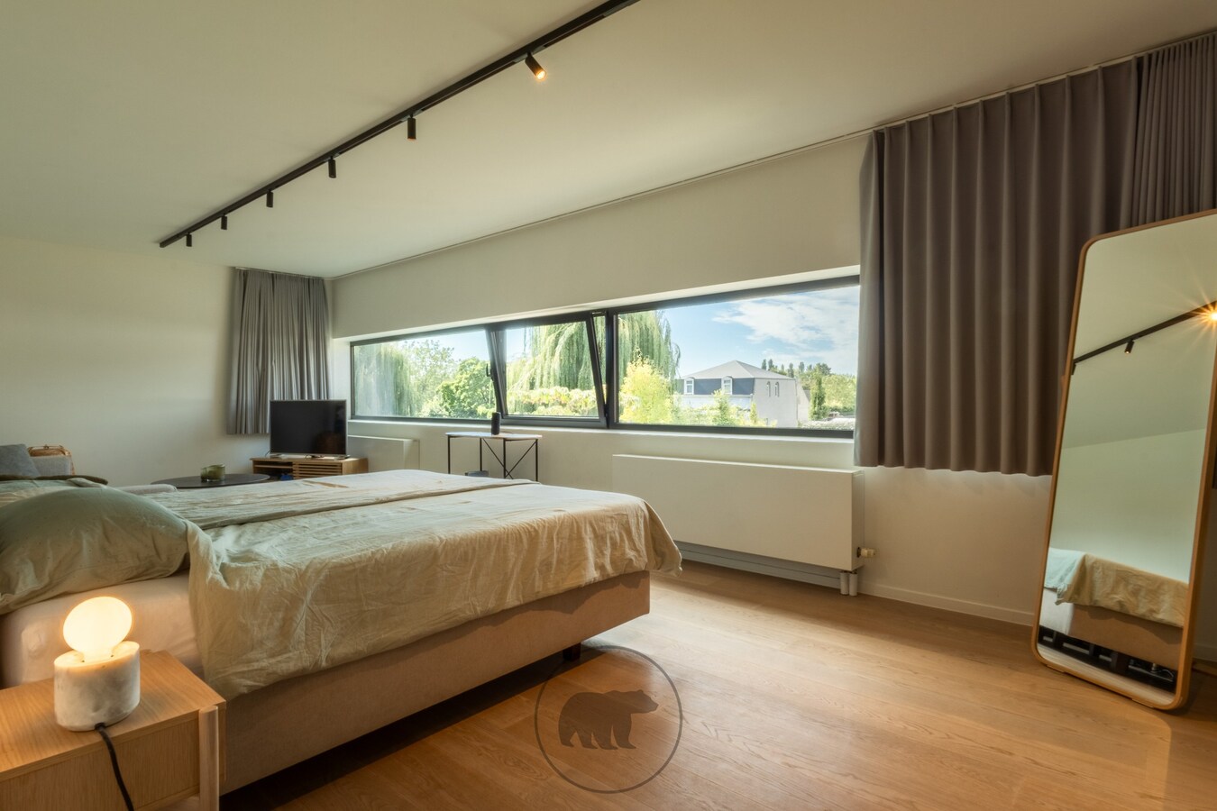 Buitengewone design villa op unieke ligging te Lochristi 