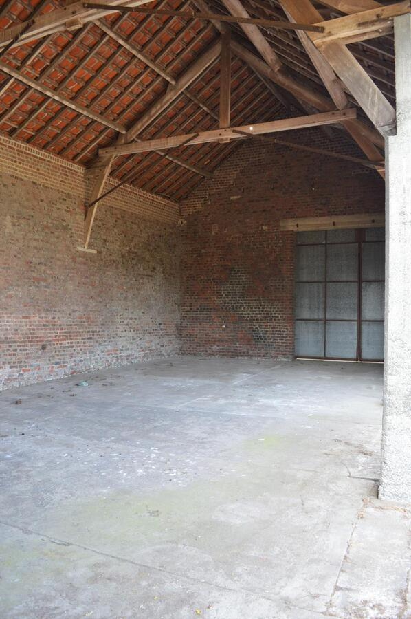 Herenhuis met stallingen op 2.726m² te Lessen (mogelijkheid tot 1ha extra weiland) 