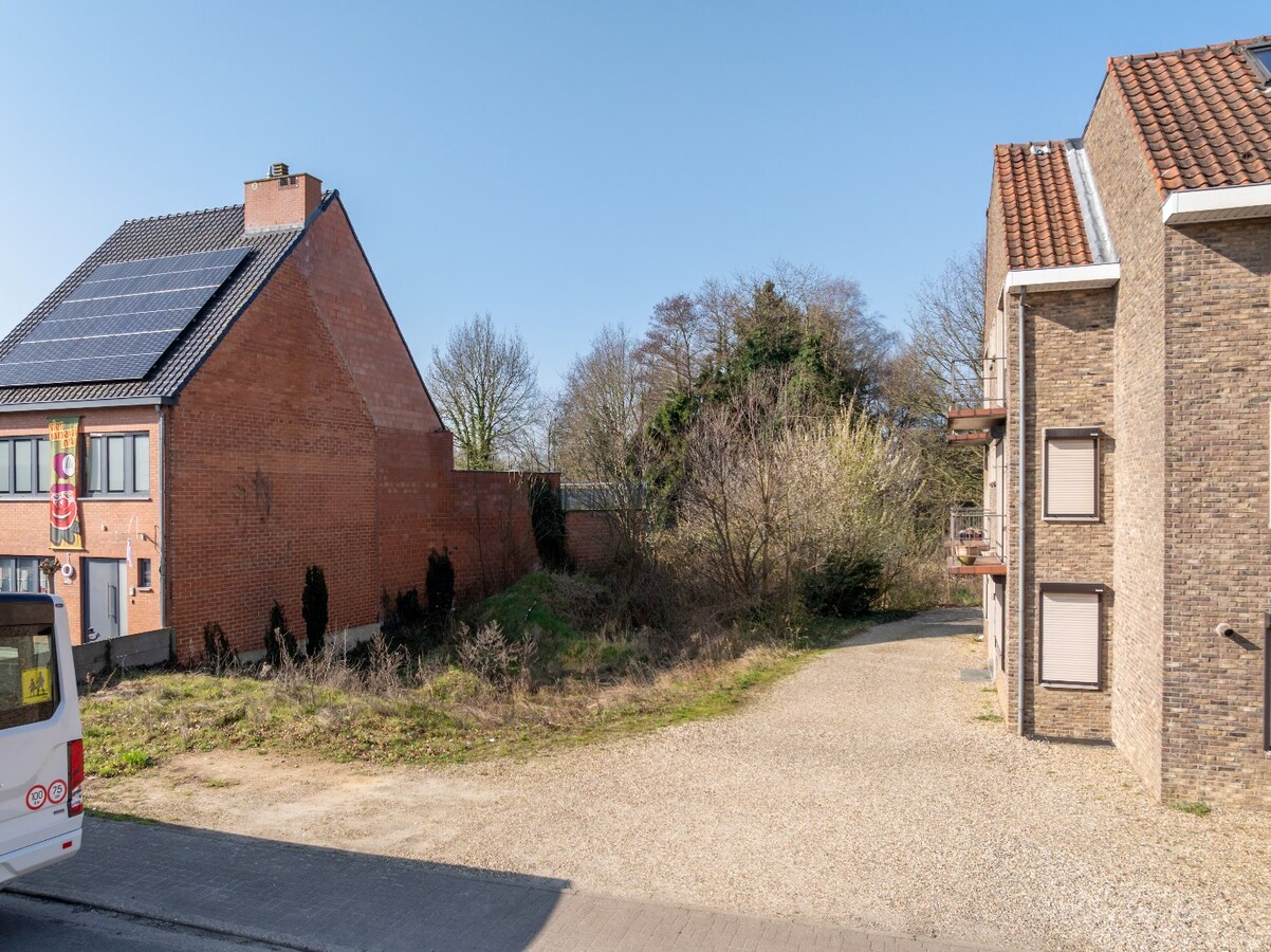 Bouwgrond voor halfopen bebouwing in het centrum van As 