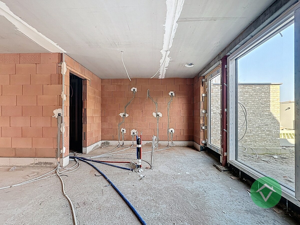 Nieuwbouwwoning met 4 slaapkamers en tuin te Lombardsijde 