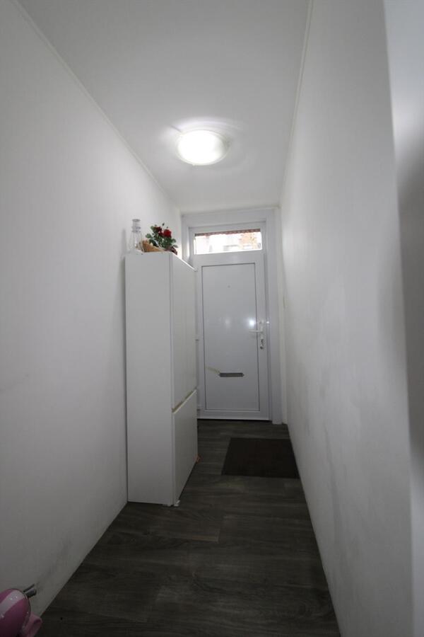 Welgelegen, comfortabel woonhuis met aangename tuin, nabij winkels 