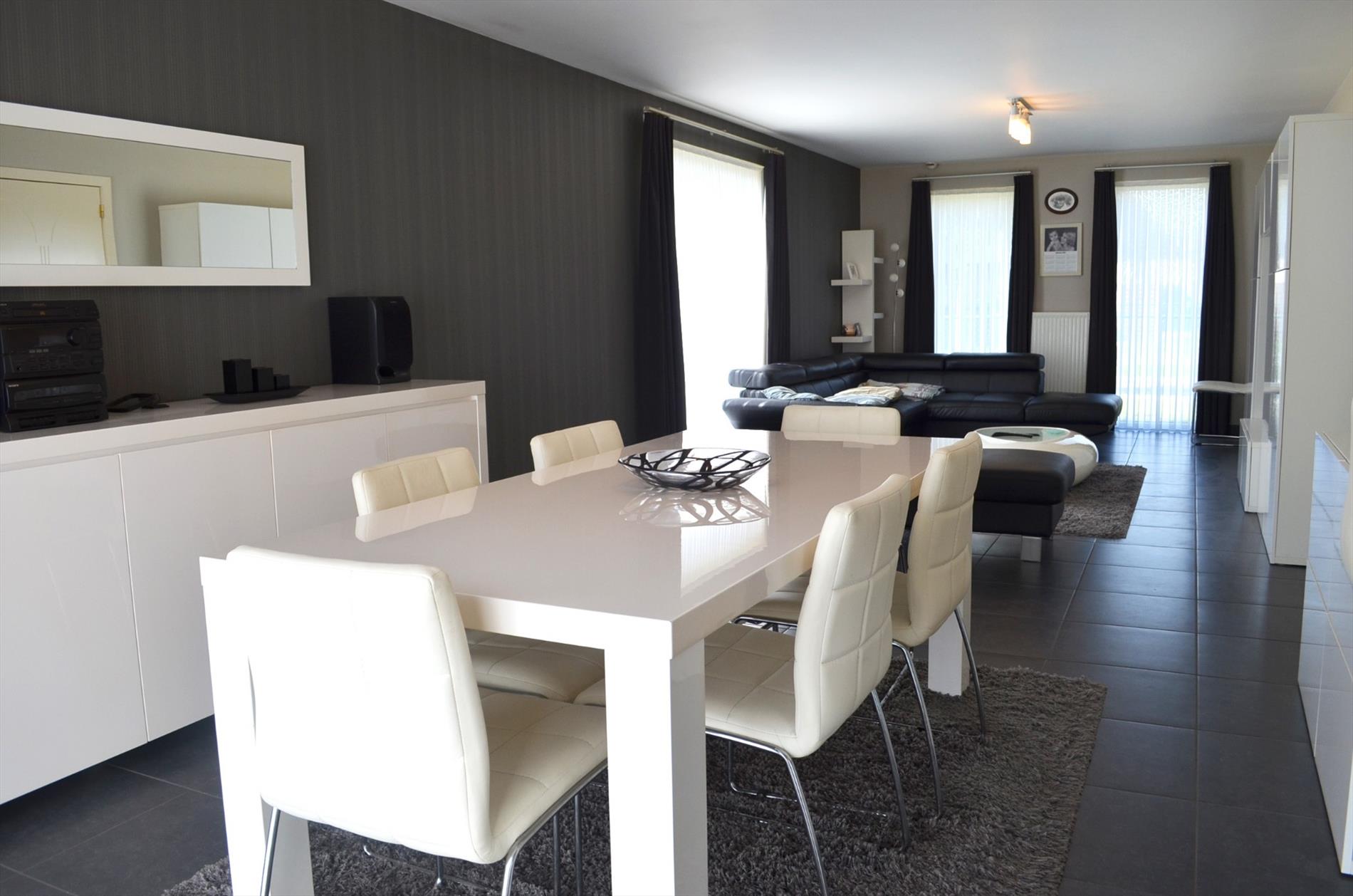 Gezinswoning bj 2008 met 3 slpks, garage en tuin te Ertvelde 