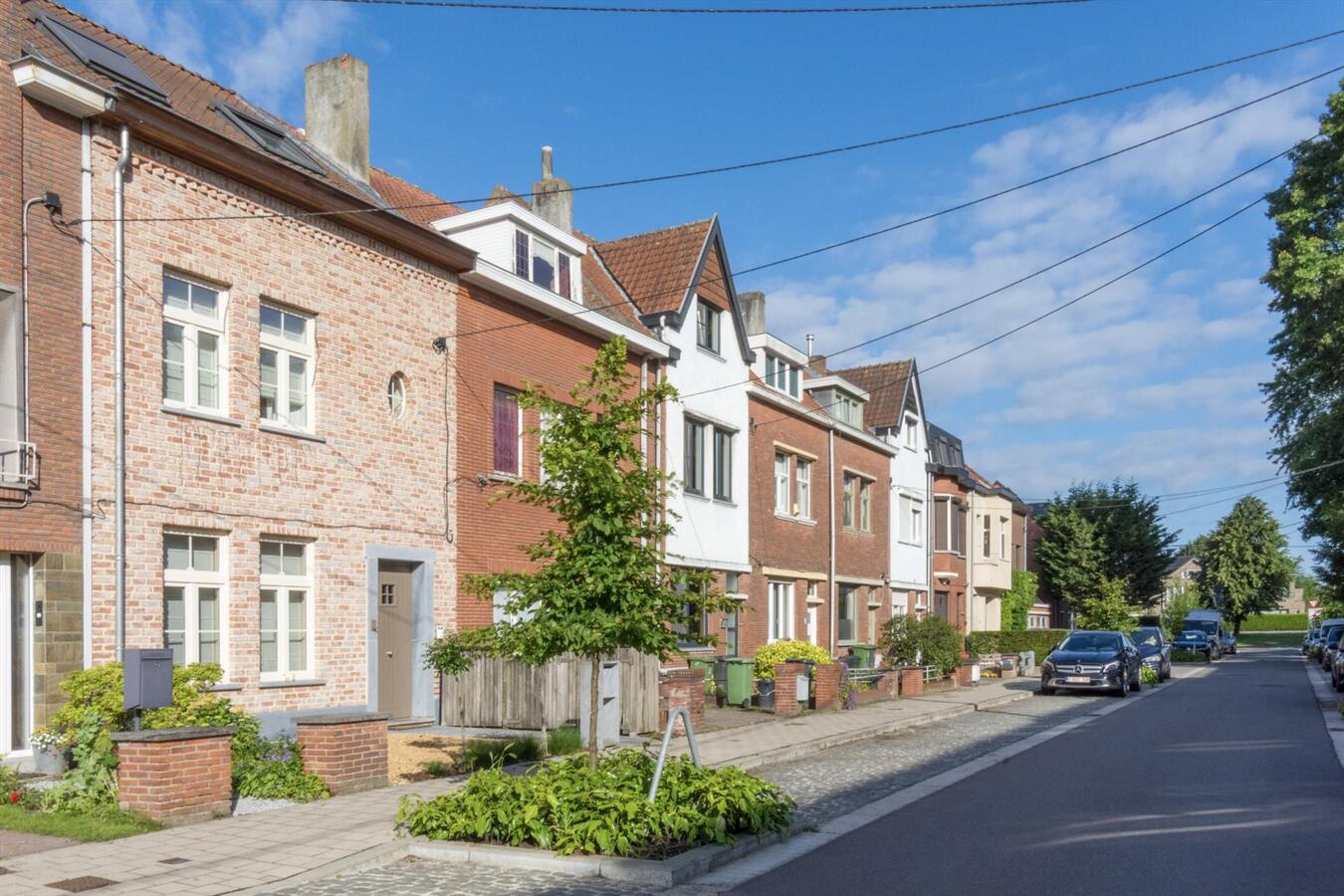 Instapklare woning met zonnige tuin op toplocatie 