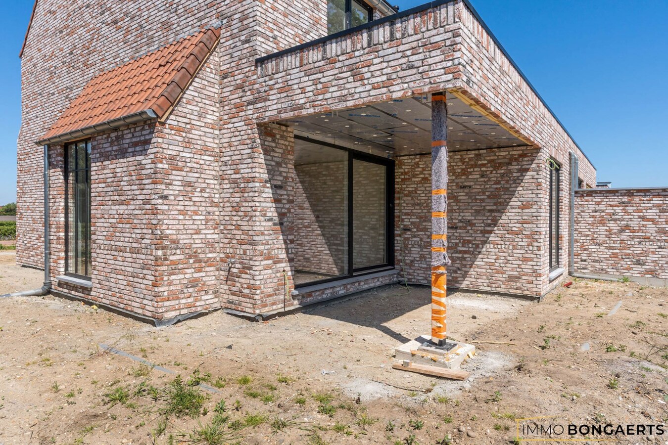 Nieuwbouwwoning met vier slaapkamers in Opglabbeek (NOG 1 BESCHIKBAAR) 