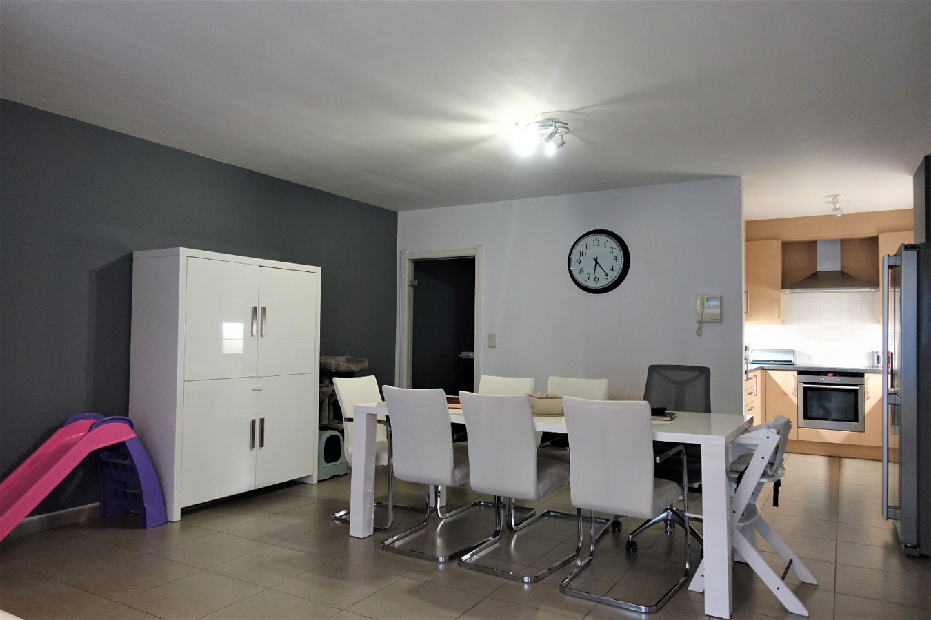 Appartement met terras en garage 