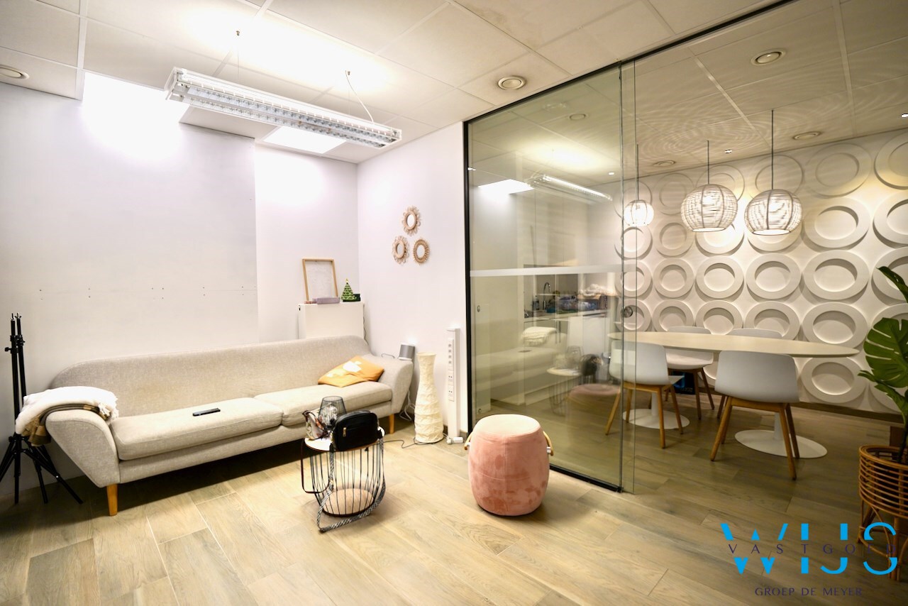 Multifunctioneel handelspand te centrum SLEIDINGE! 