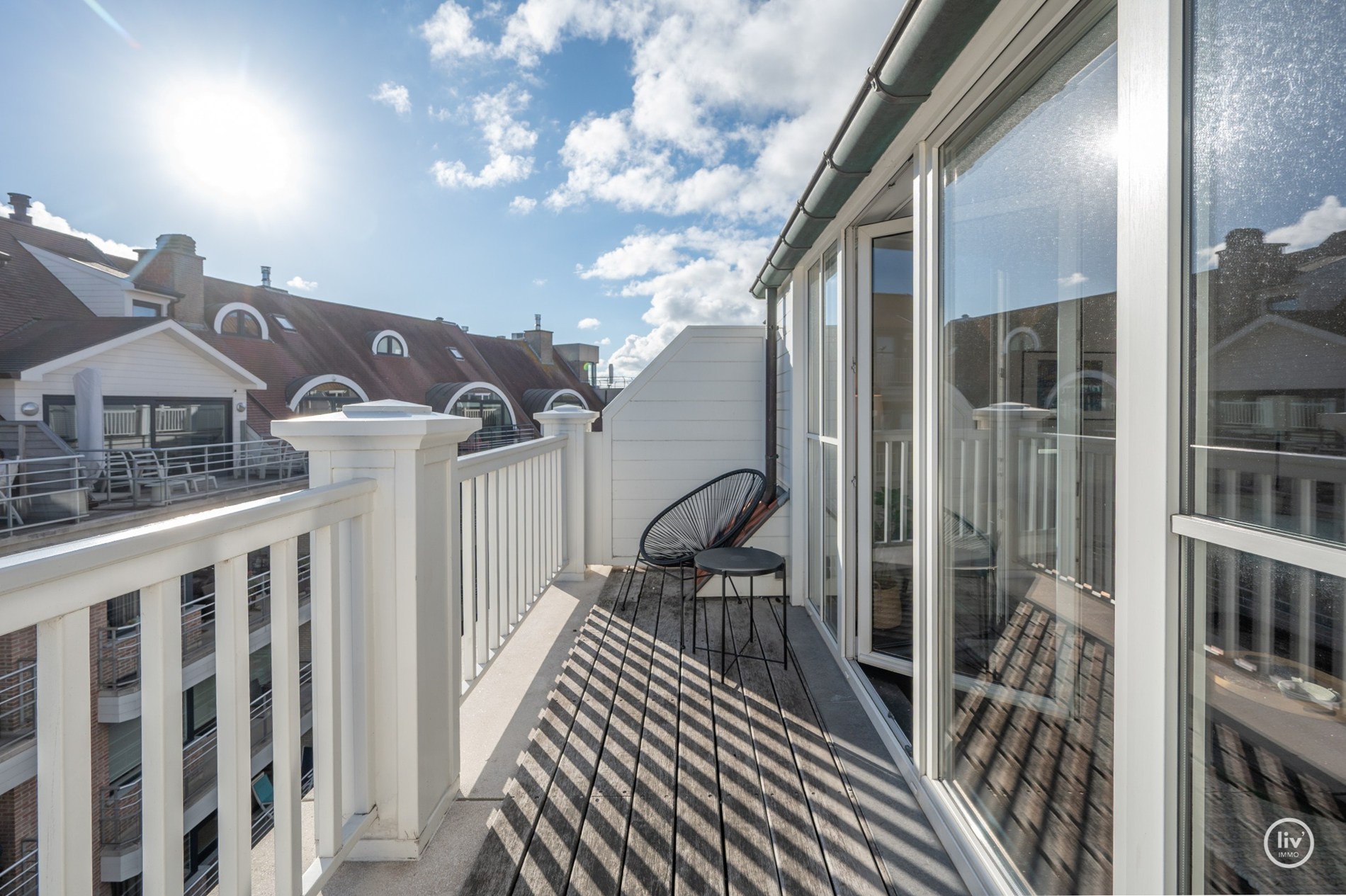 Gemeubeld - Lichtrijk duplex appartement met 2 slaapkamers – Centraal gelegen aan de Zoutelaan in Knokke 