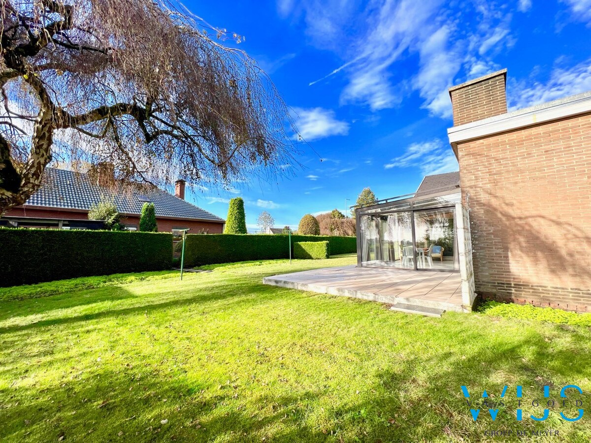 Zeer goed onderhouden woonhuis op 1.165m² te ERTVELDE ! 
