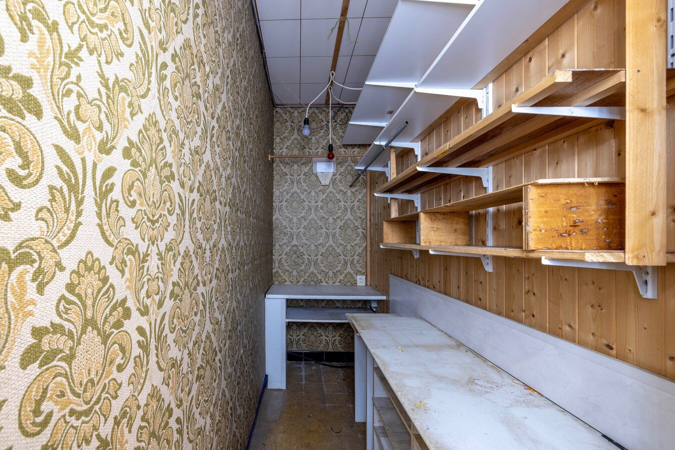 Te renoveren woning met 2 slpk en stadstuin 