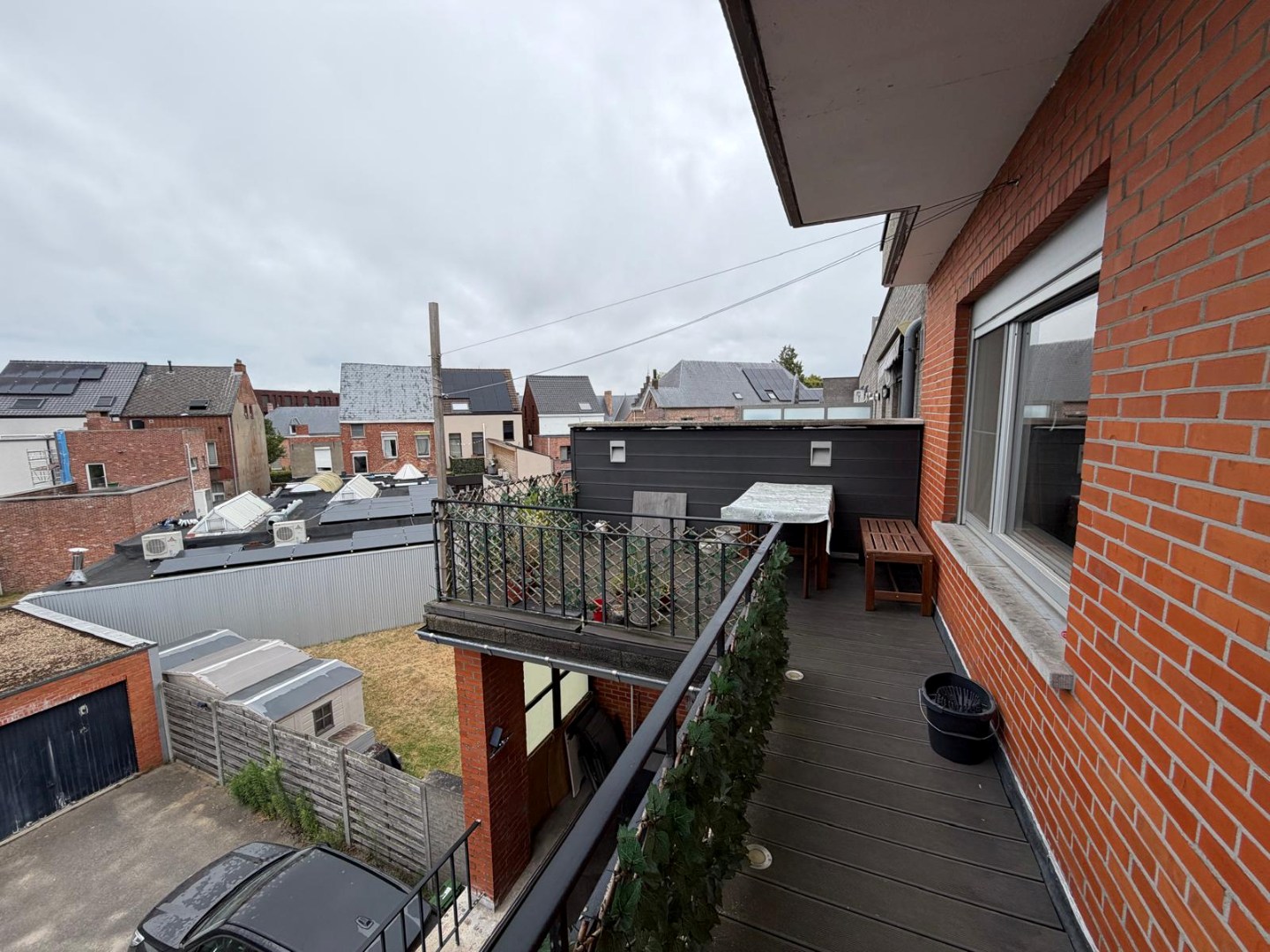 Ruim appartement met 2 slaapkamers en garage in het centrum van Geel 