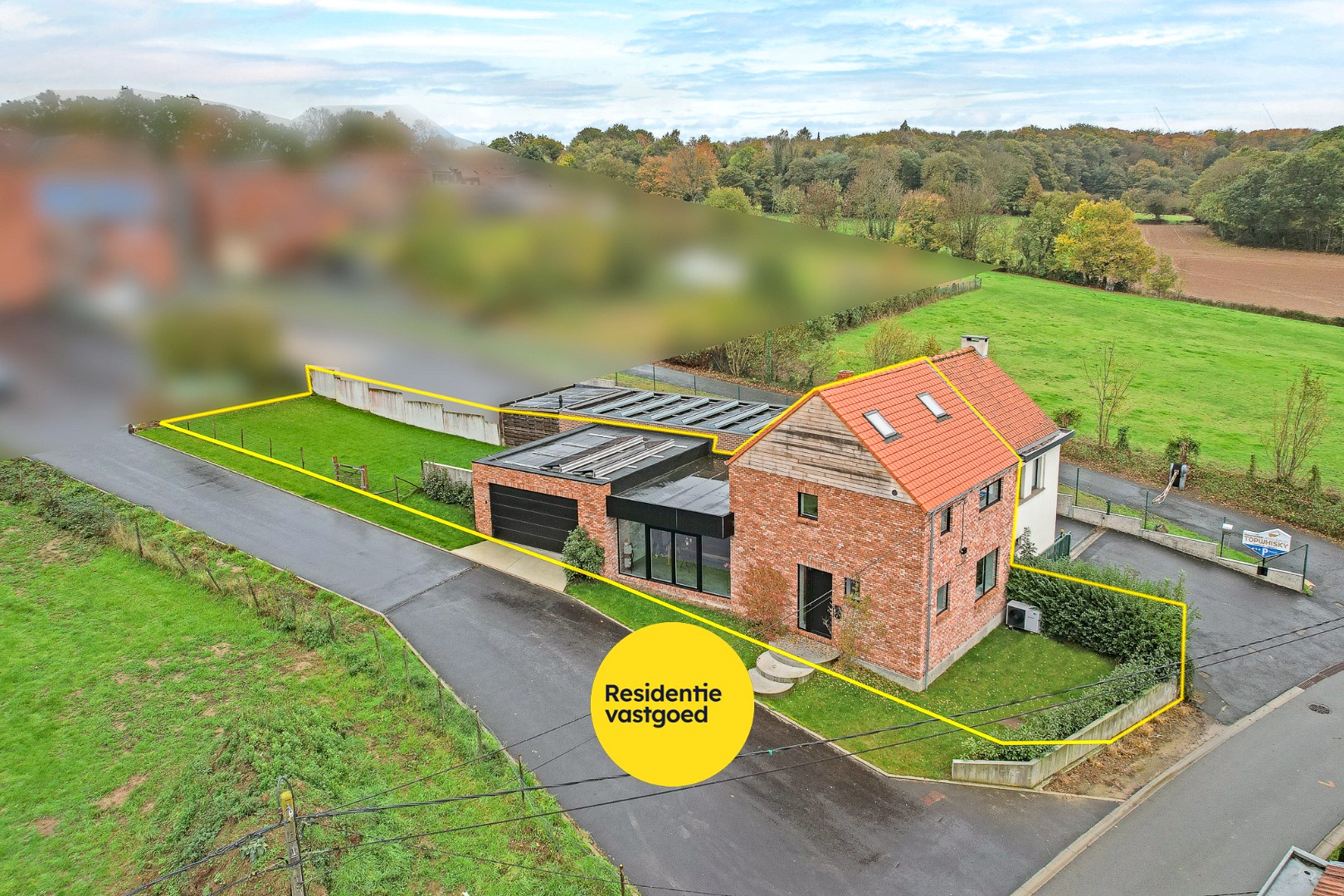 Halfopen nieuwbouwwoning aan de voet van de Zwarte Berg 