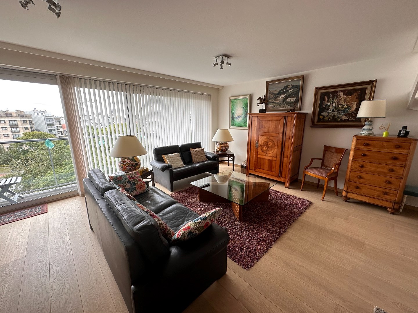 RUIME DUPLEX PENTHOUSE MET TERRASSEN OP TOPLIGGING 