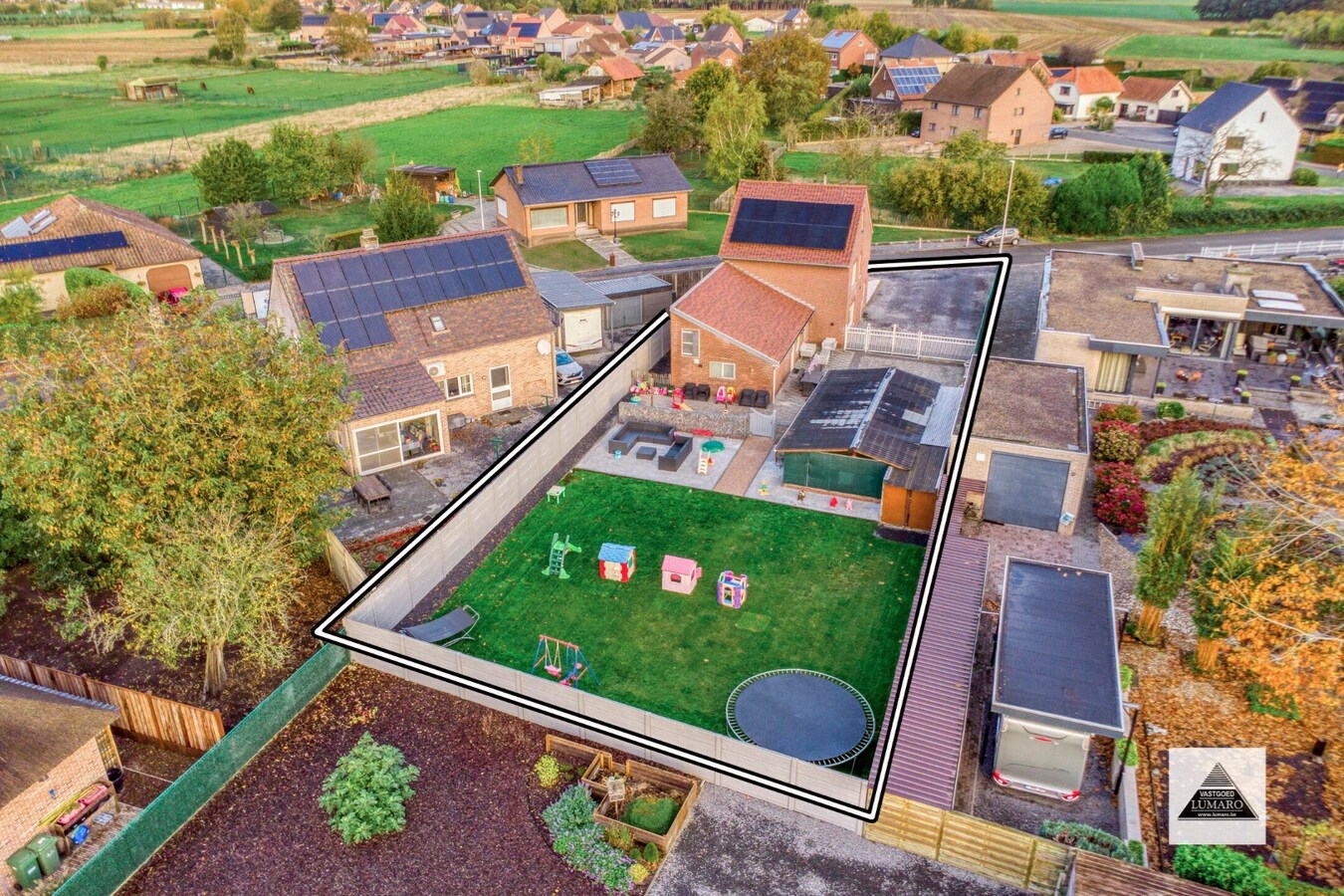 Gezinswoning met 5 slaapkamers, zonnepanelen 