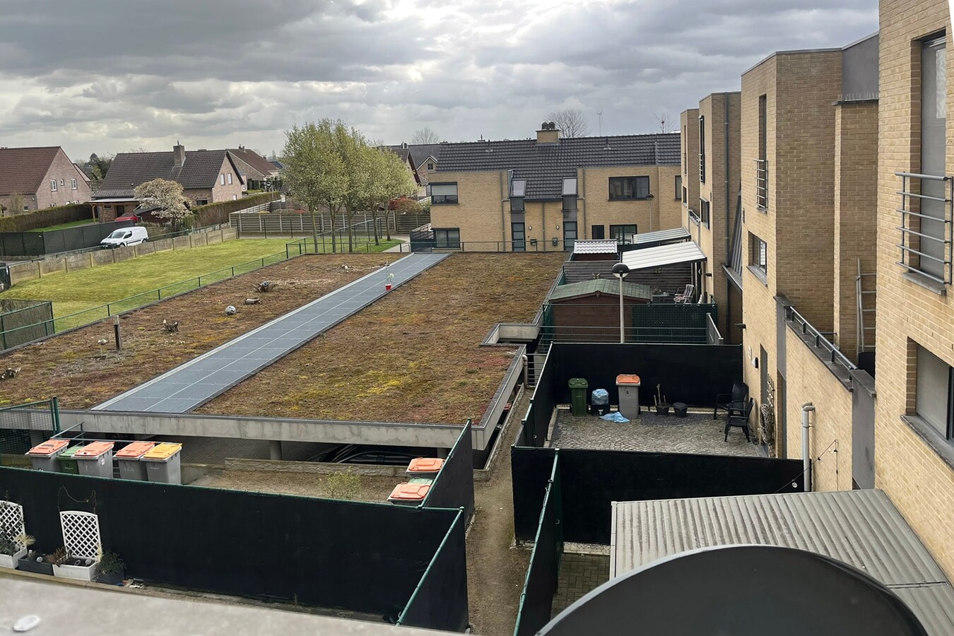 Centrum Dilsen: comfortabel appartement met terras en parking 