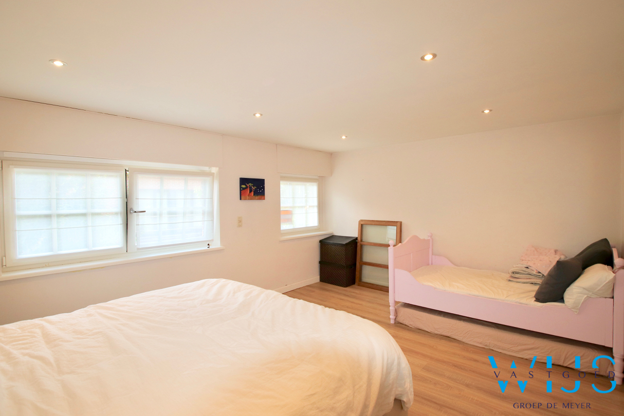 Prachtig afgewerkt landelijk woonhuis in hartje Ertvelde ! 