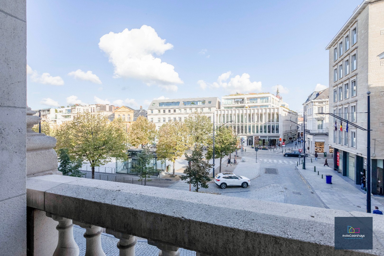 Luxueus duplex appartement   te Kouterhof met 2 slaapkamers , terras en  garageplaats 