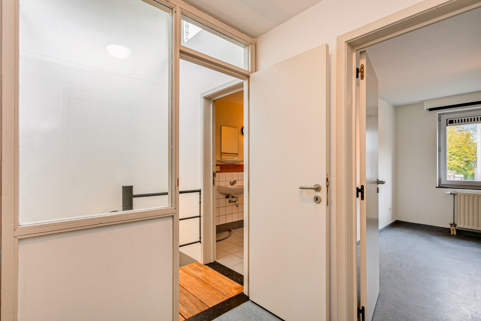 Goed gelegen woning met 3 slaapkamers en parkeerplaats - EPC 204 kWh/m² - bewoonbare oppervlakte 135m² 