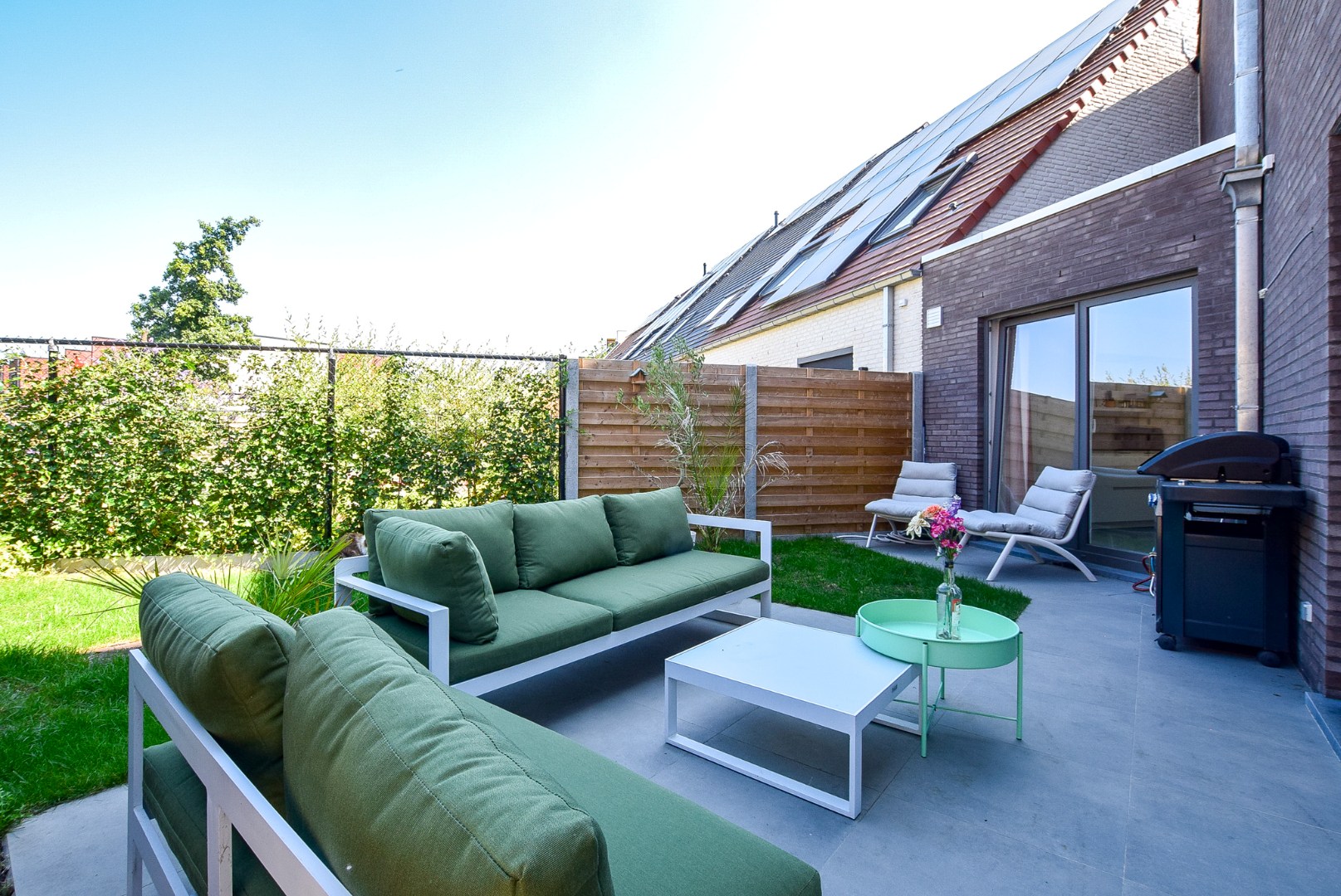 Prachtig afgewerkte zeer lichtrijke nieuwbouwwoning te Ramskapelle (Nieuwpoort). 