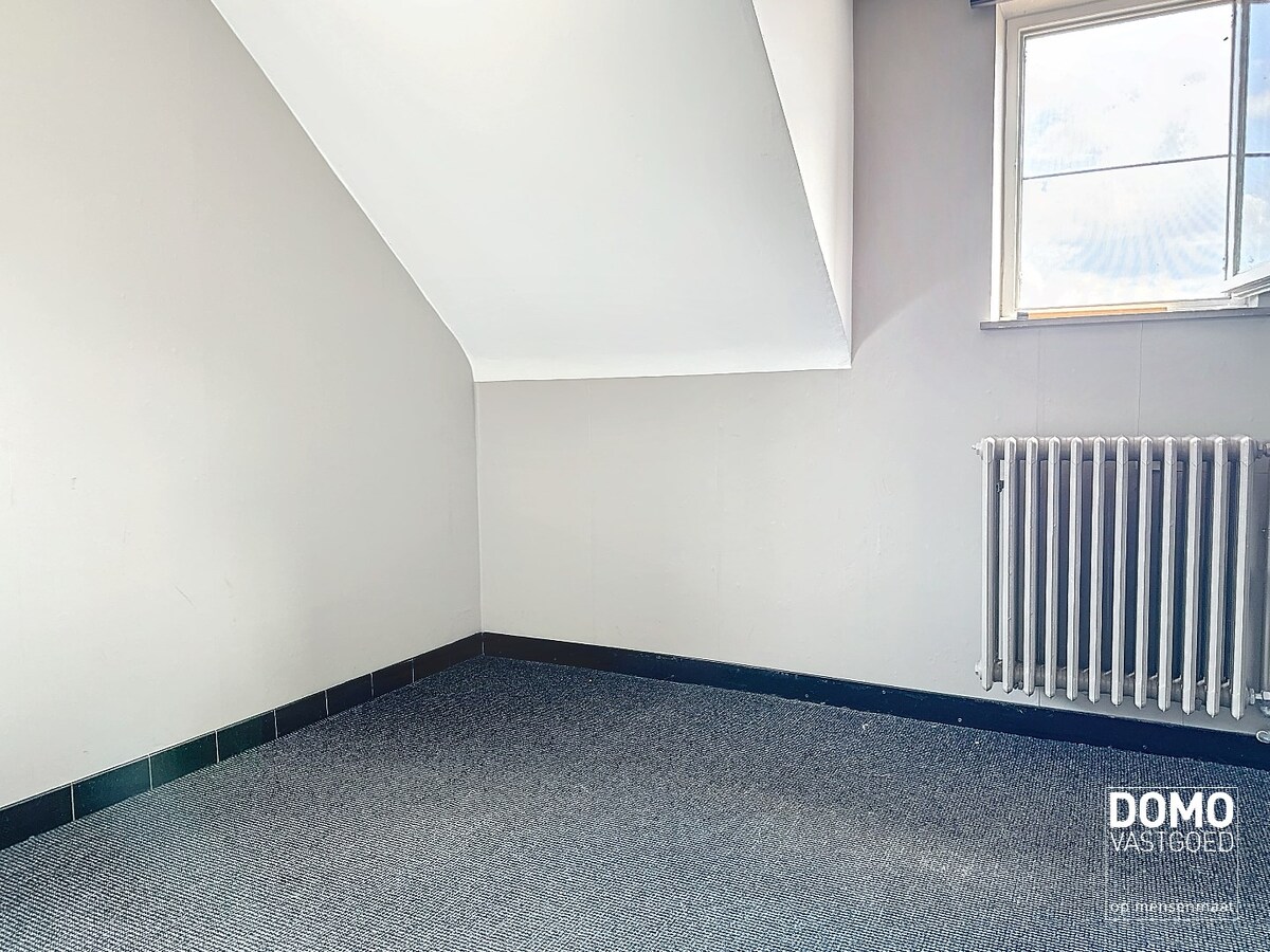 Zeer ruime half open bebouwing gelegen te Hasselt 