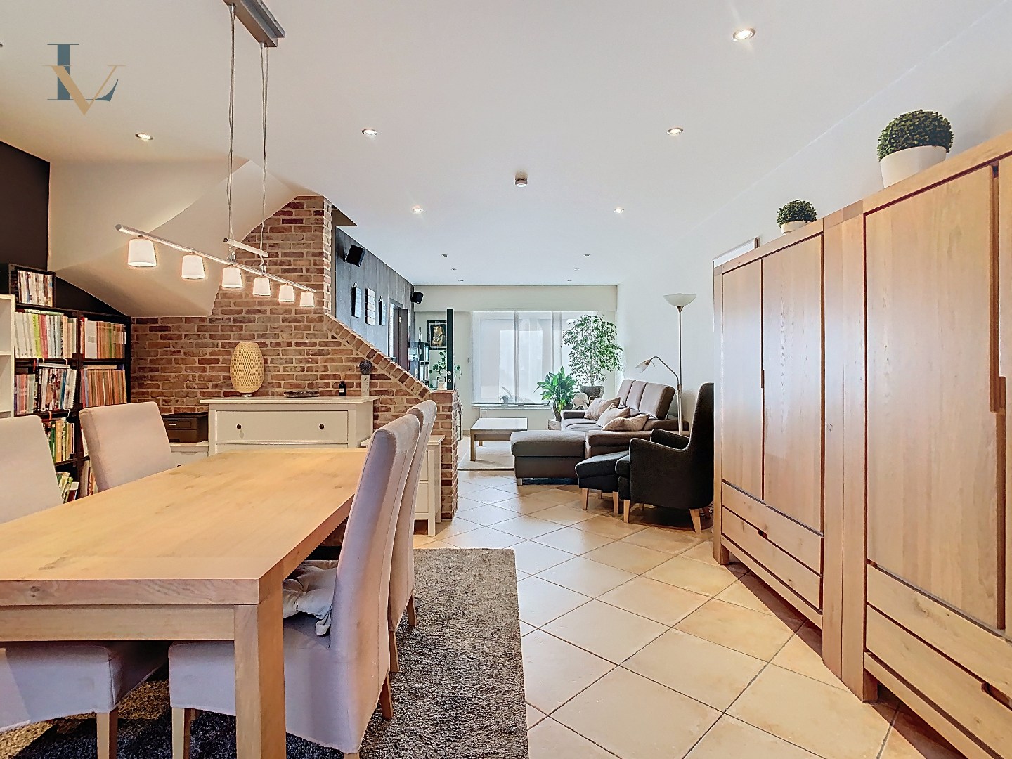 Instapklare rijwoning met tuin en garage nabij Park Vrieselhof – rustige ligging in Oelegem 