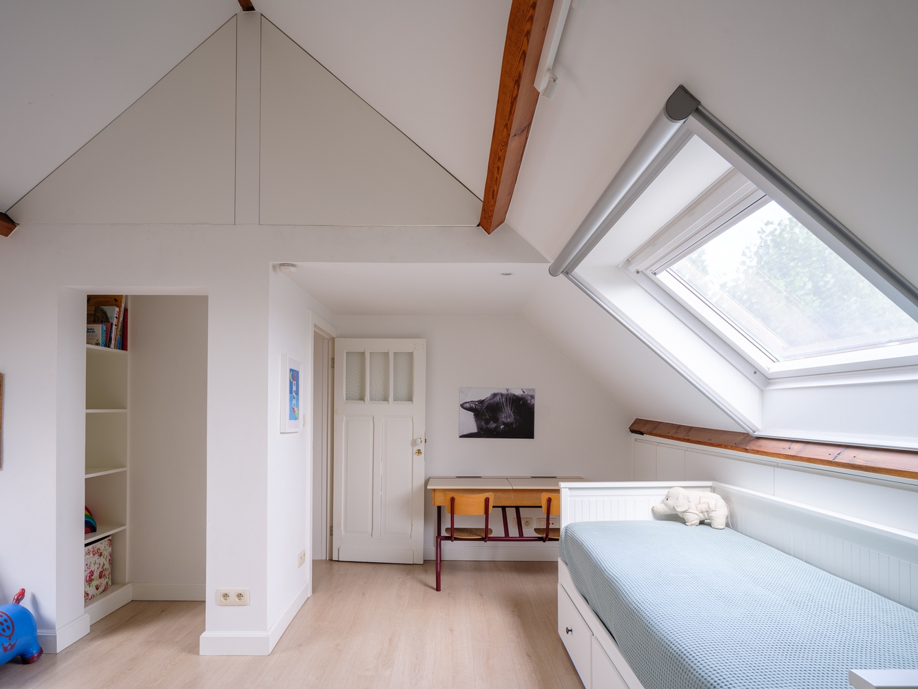 Volledig afgewerkte woning met grote tuin op toplocatie! 