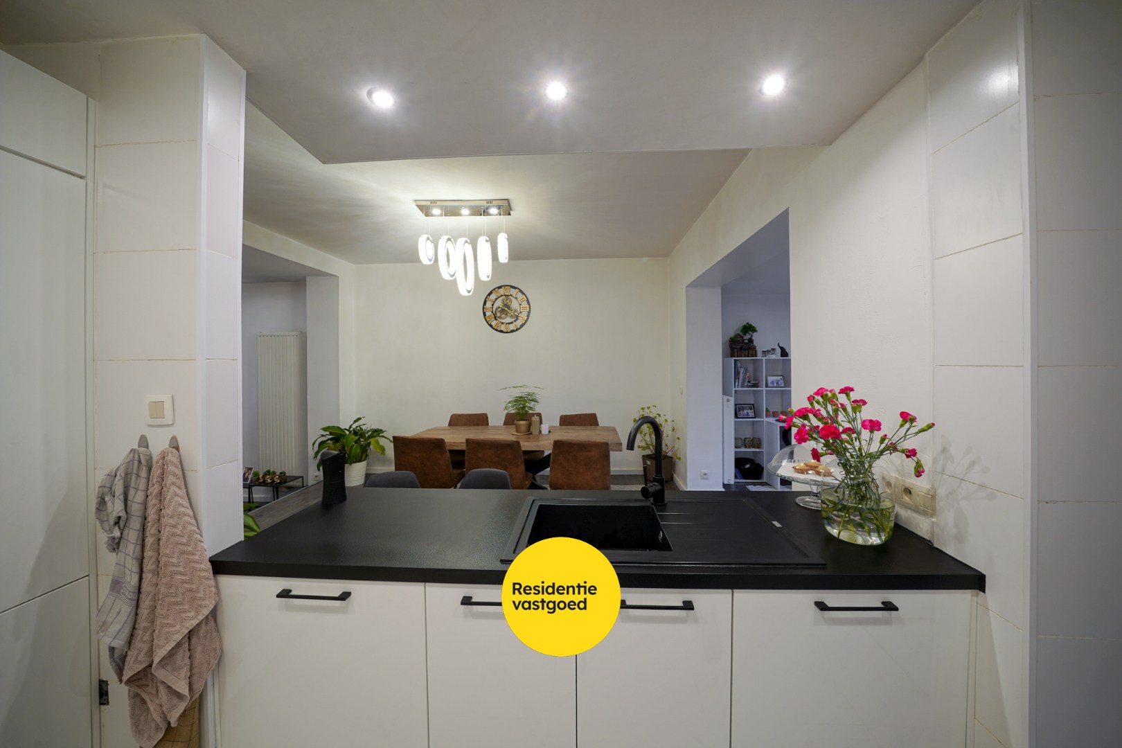 Instapklare woning met diepe tuin te Oostende 