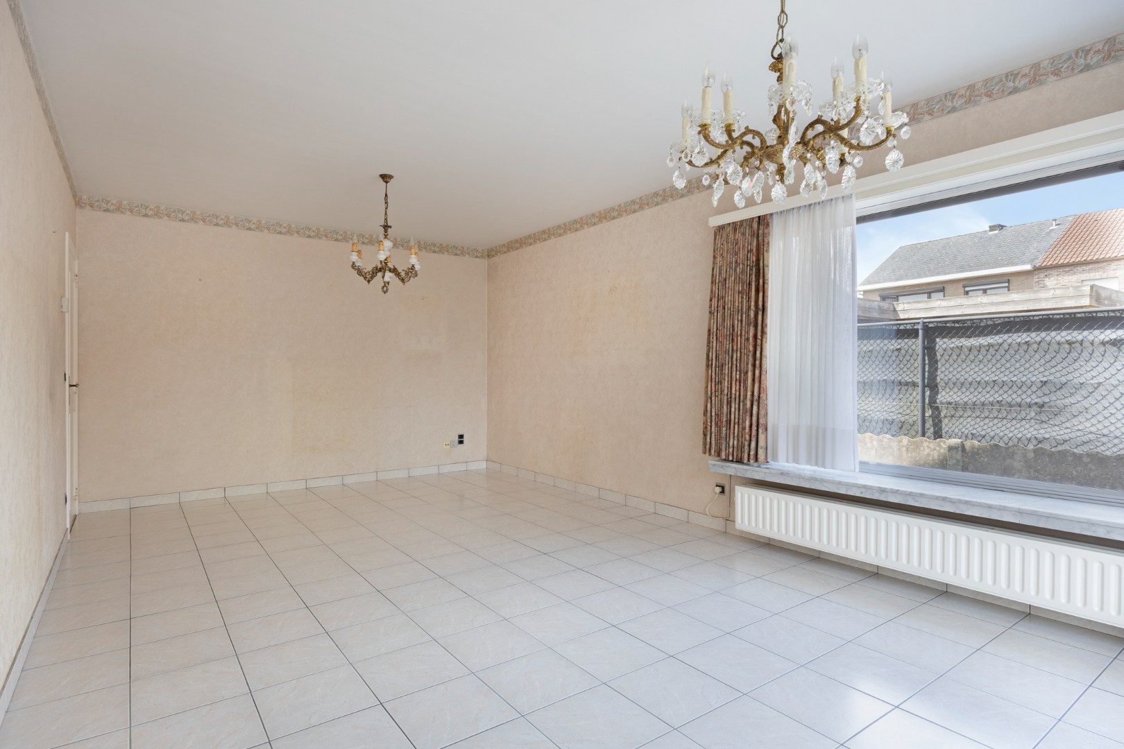 Gelijkvloers appartement met 2 slpk. en tuin in Geel 