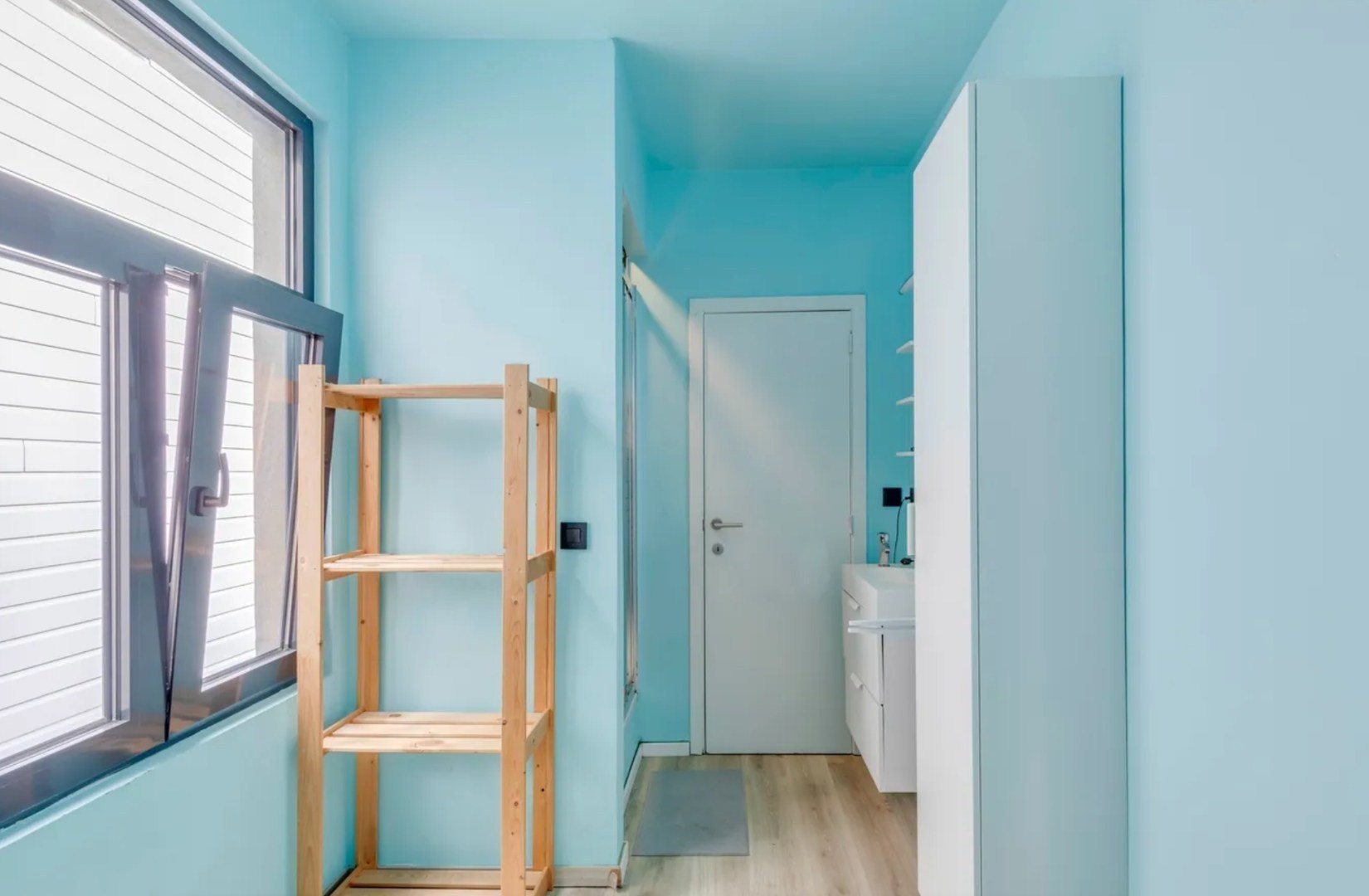 Vergunde en volledig verhuurde opbrengsteigendom op uitstekende locatie 