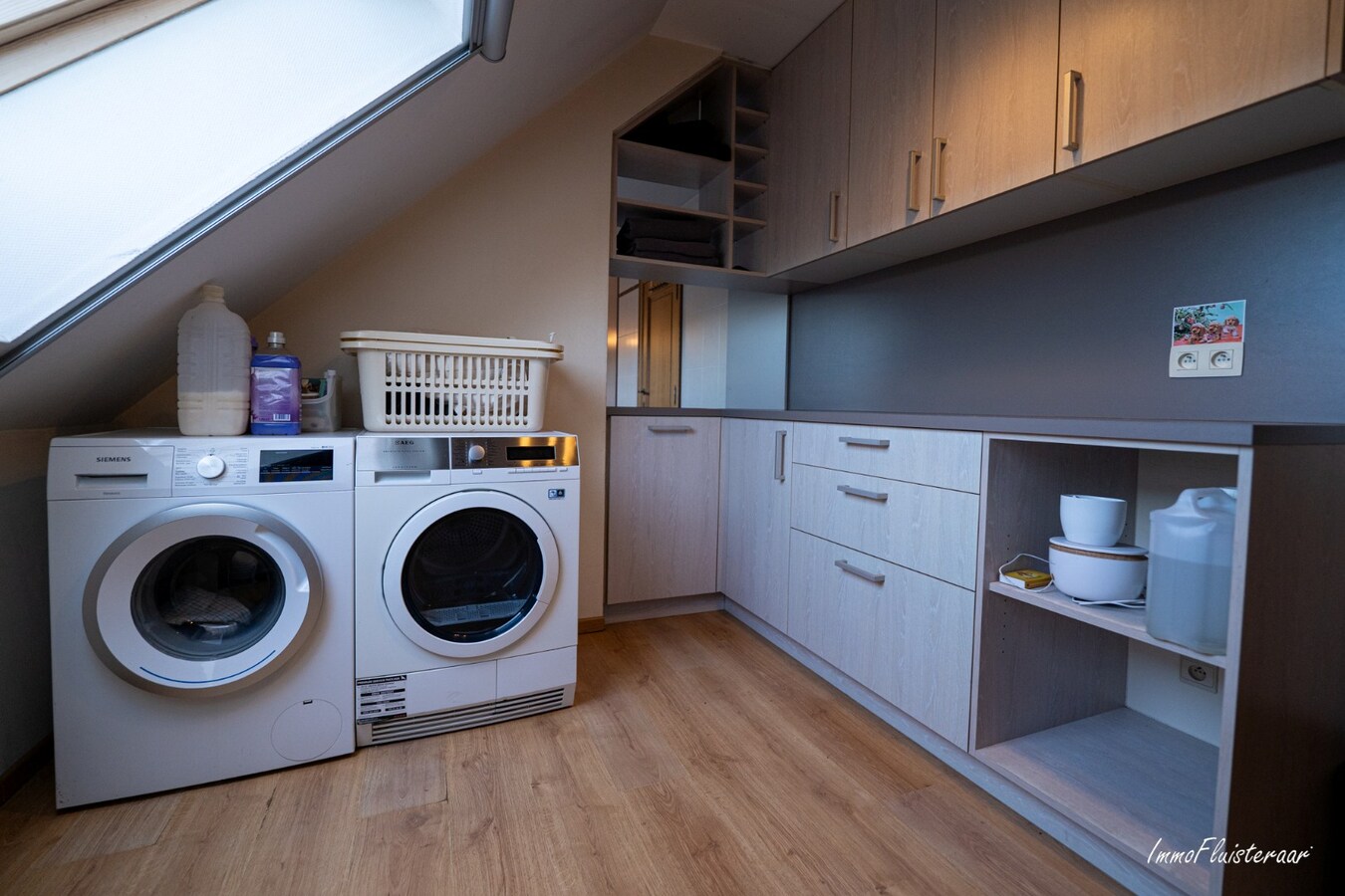 Karakteristieke villa met paardenaccommodatie op ca. 9.680 m2 te Tisselt (Willebroek) 