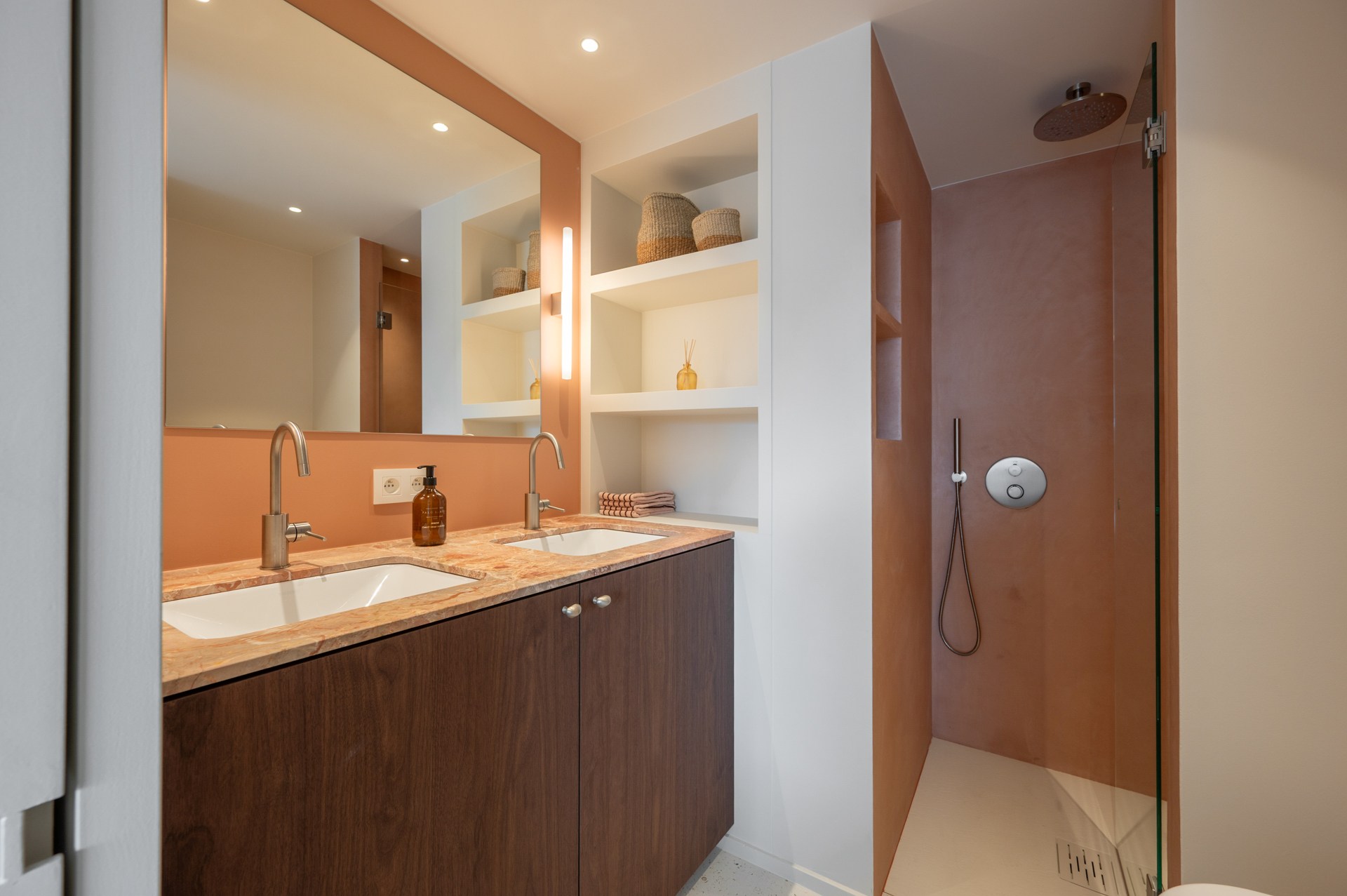 Luxueus gerenoveerd appartement op TOPlocatie in Knokke 