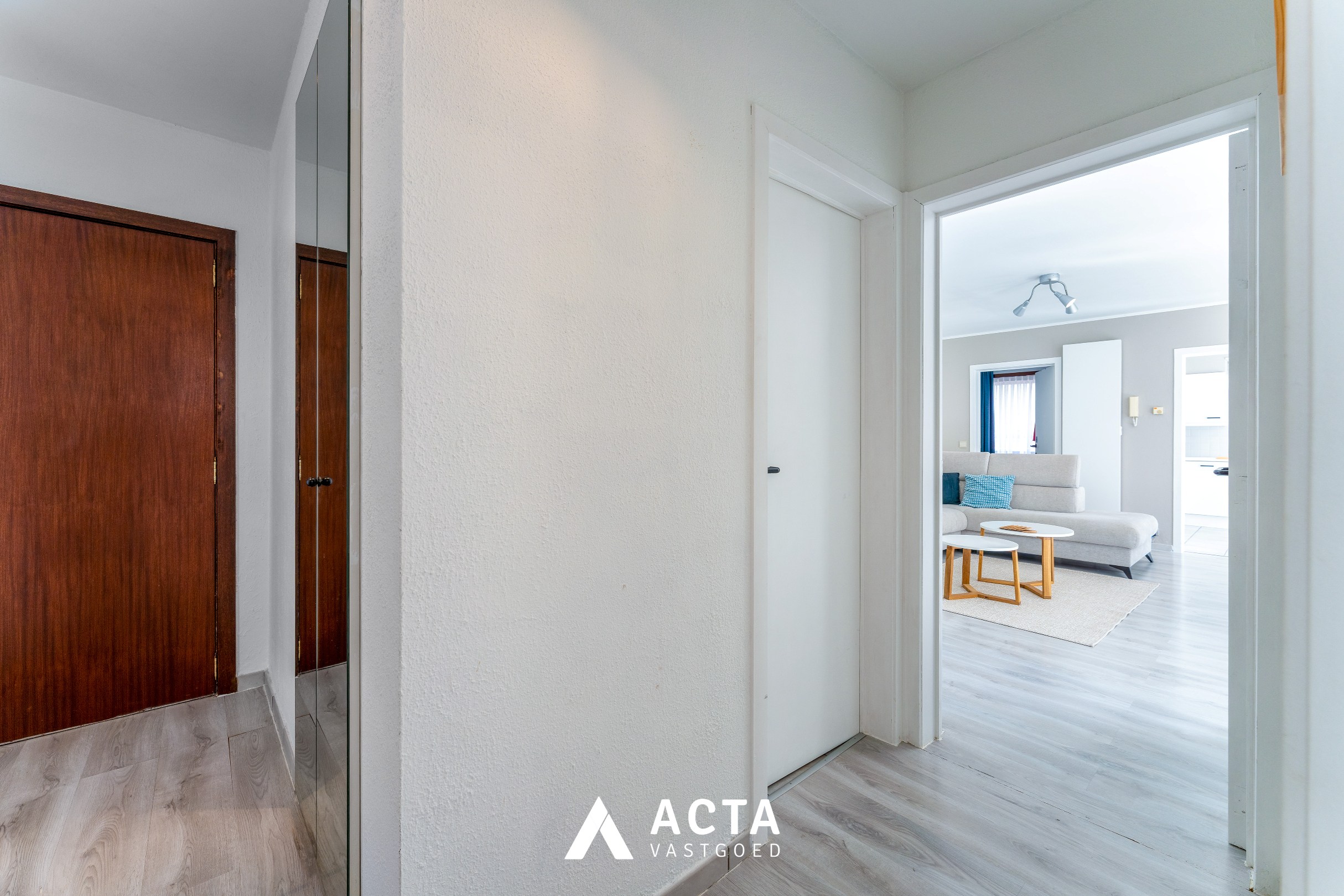 Gelijkvloers 3-slpk-appartement+tuin in Mariakerke 