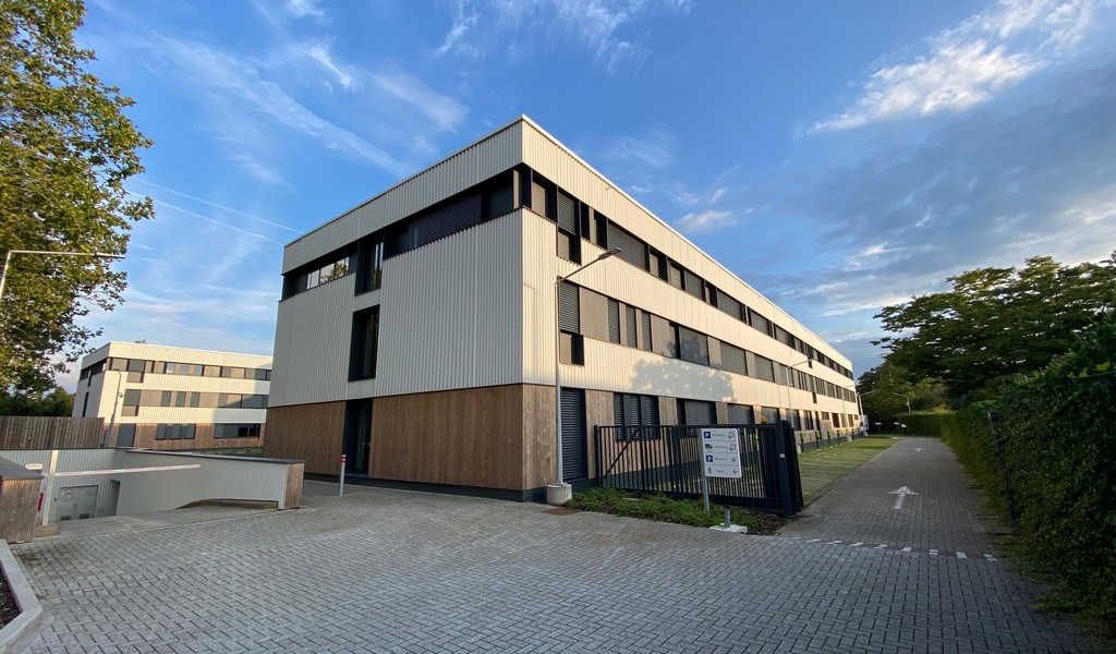 Volledig vernieuwde kantoren te huur in Zwijnaarde