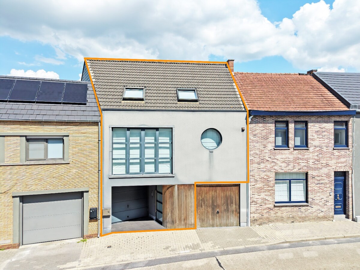 Hedendaagse, energiezuinige gezinswoning nabij centrum Herzele 