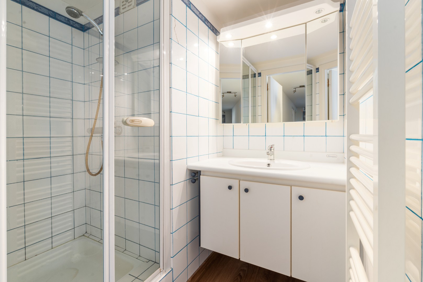 APP. 4 CHAMBRES DANS LE CENTRE AVEC VUE PANORAMIQUE SUR LA MER ET LA VILLE 