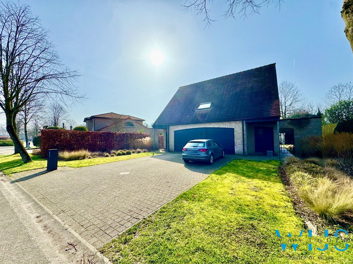 Instapklare open bebouwing met zuidgerichte tuin op topligging in Lembeke 