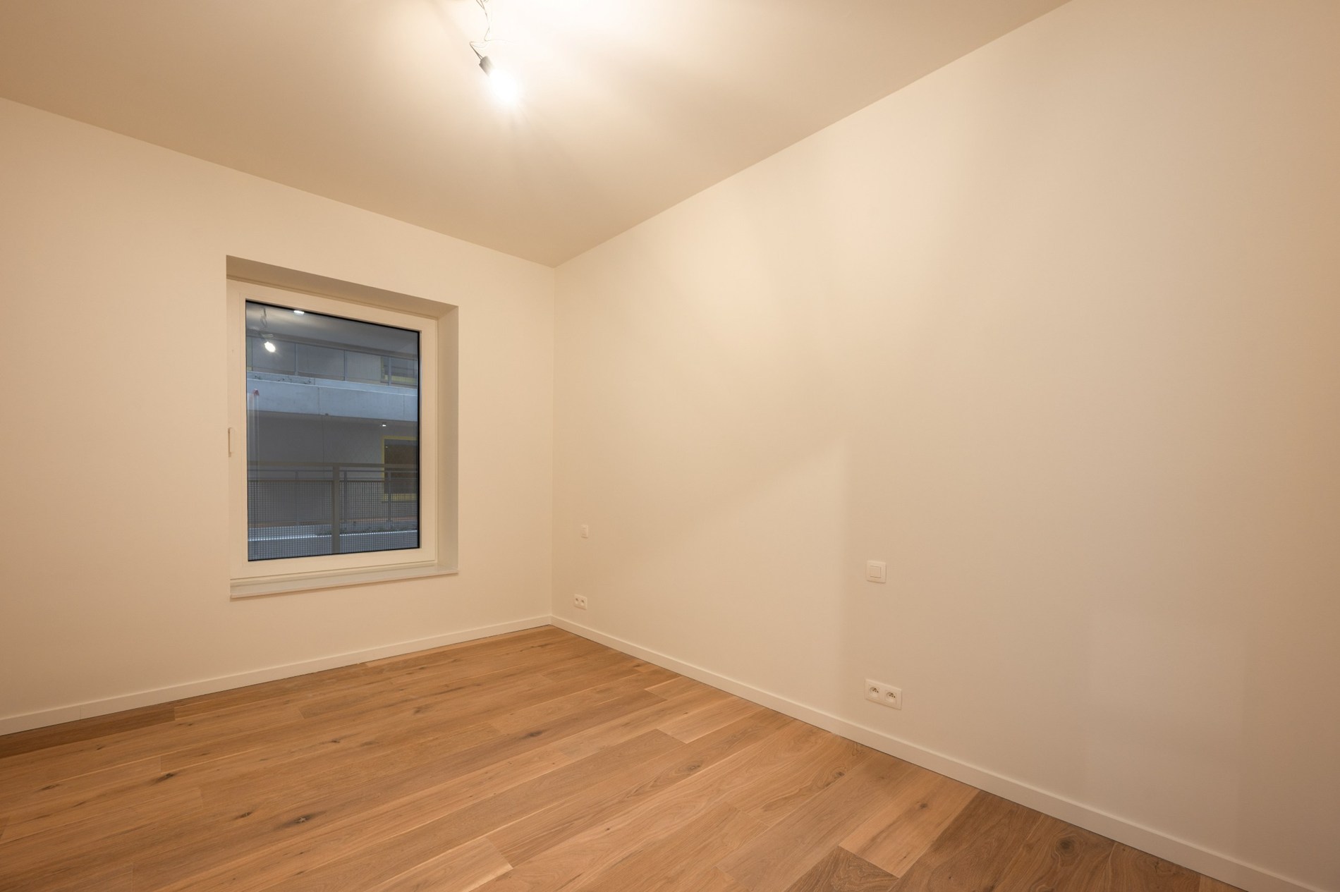 Centraal gelegen 2-kamer appartement te Res. Hoost op wandelafstand van de Zeedijk van Heist. 