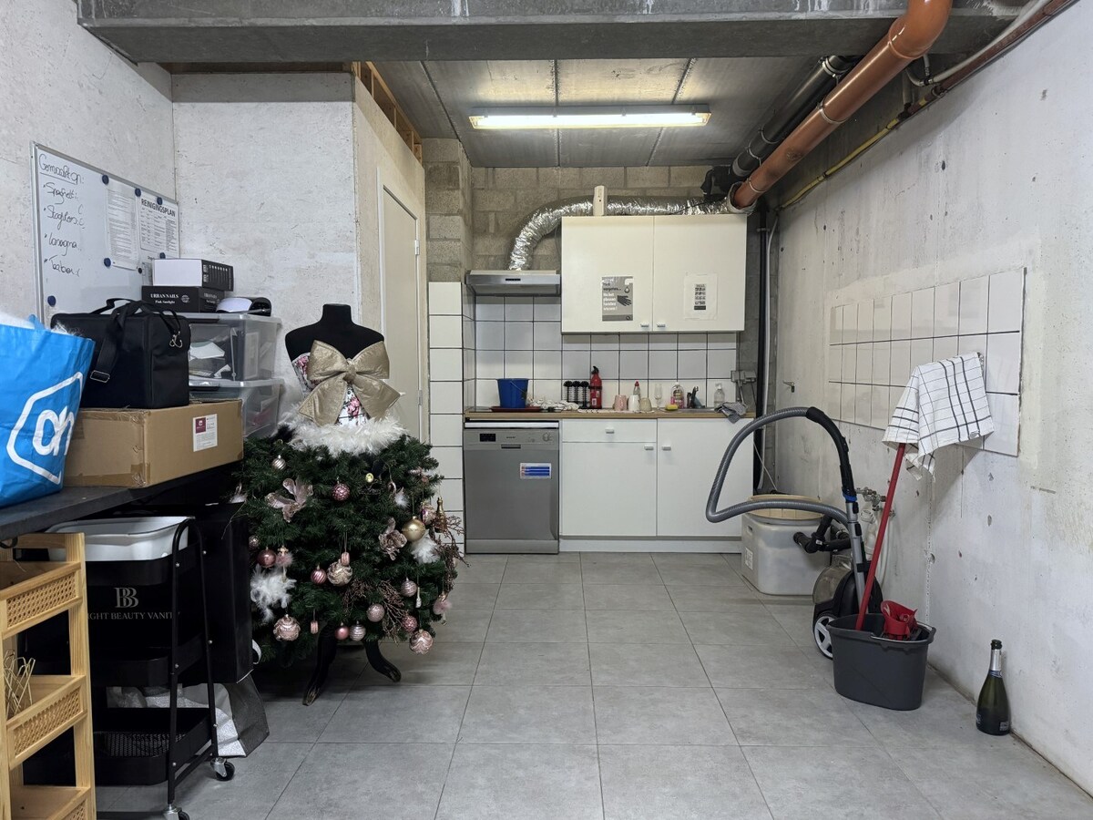 Winkelruimte verhuurd in Ravels