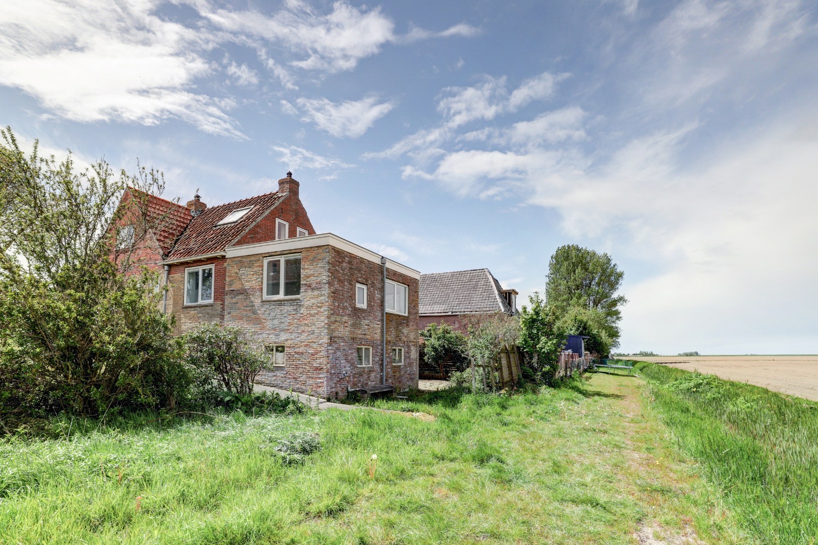 Dijkwoning te koop in St.-Annaparochie