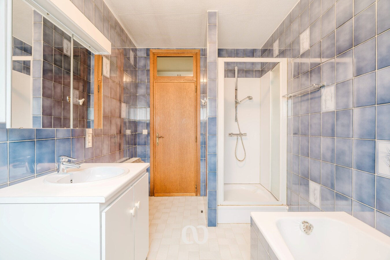 Zeer ruime woning met uitbreidingsmogelijkheden in rustige woonwijk te Kruisem 