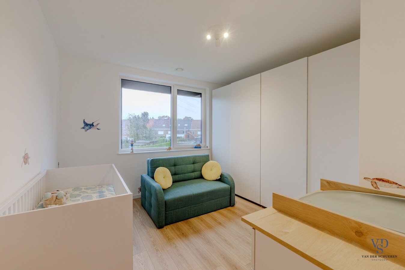 Recente, quasi-nieuwbouwwoning – instapklaar en energiezuinig (BEN) 